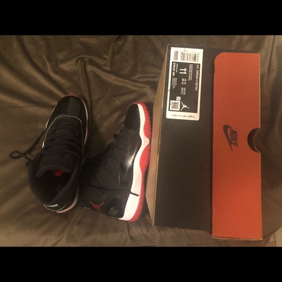 Shoes - Picture 5 of 8